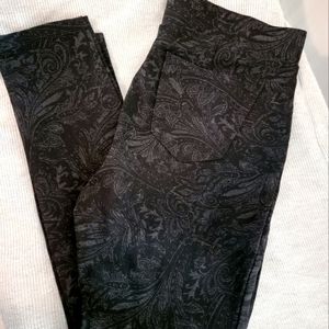 Style & Co woman's black paisley print pants slim with stretch M